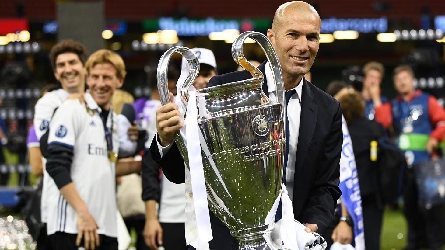 Зидан - фаворит на пост нового тренера «Реал Мадрида»: Клуб считает, что он поможет подписать Мбаппе